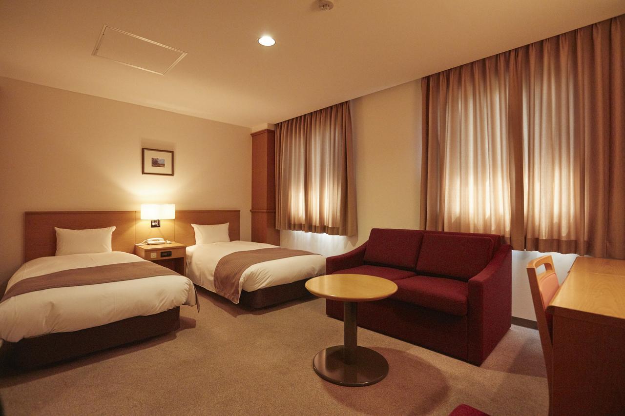 Hotel Folkloro Takahata Buitenkant foto